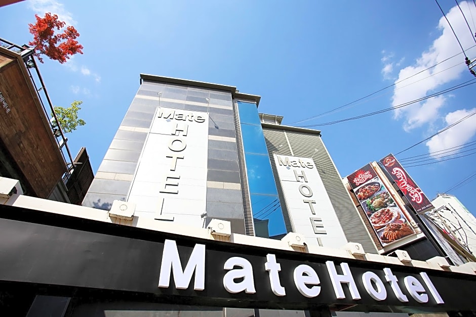 Mate Hotel