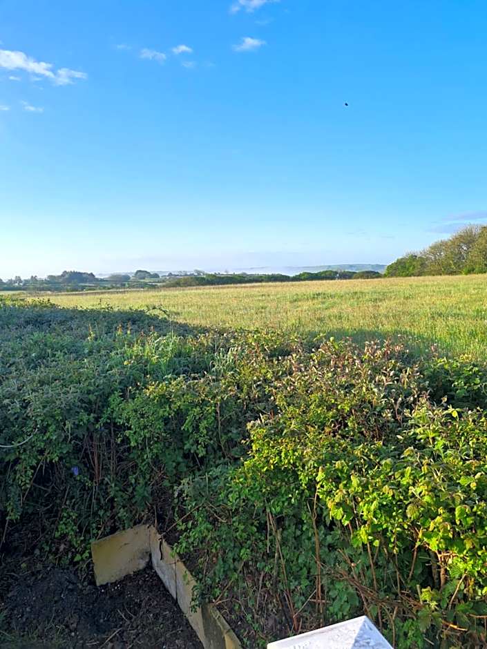 Beautiful 2 bedroom caravan, holiday park Tenby