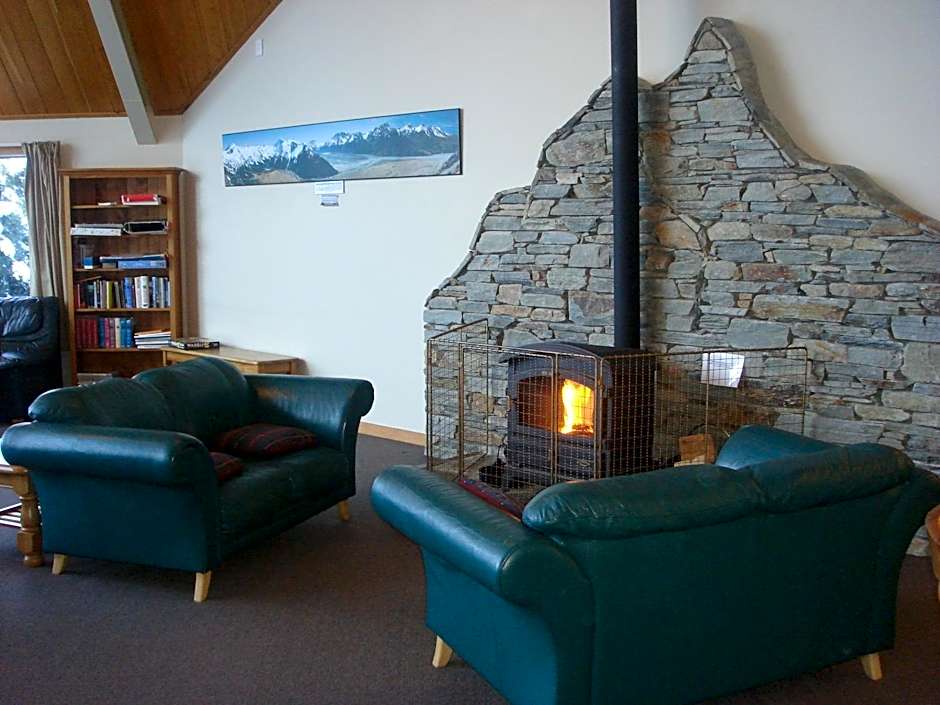 Aoraki Mount Cook Alpine Lodge