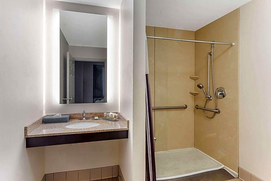 La Quinta Inn & Suites by Wyndham Chicago Downtown