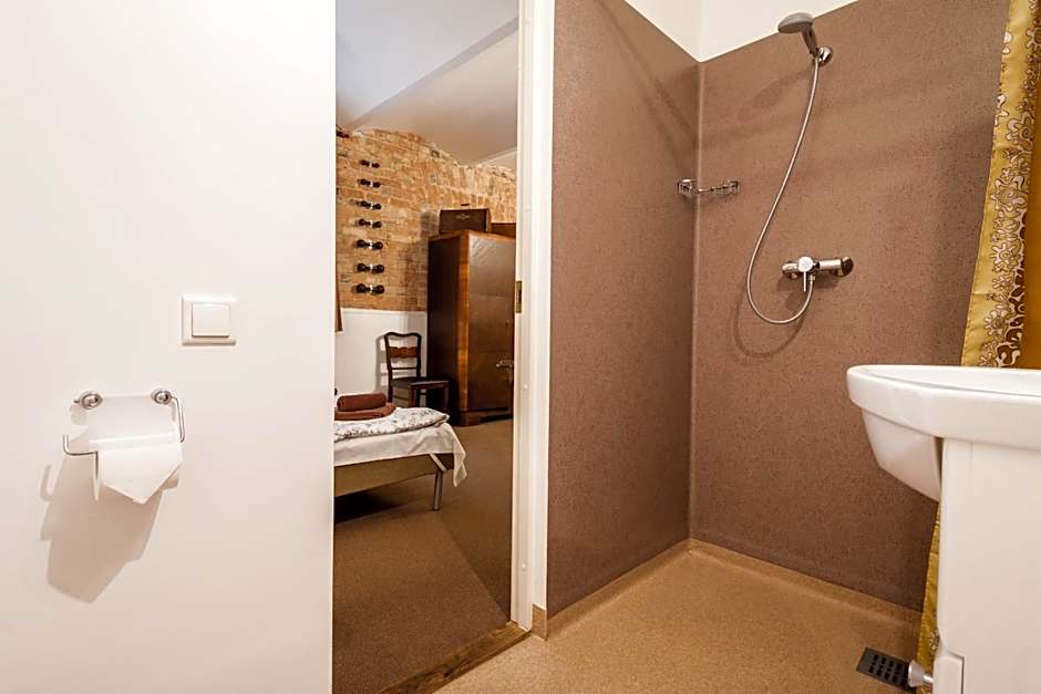 Janne Hotel with Self Check-in