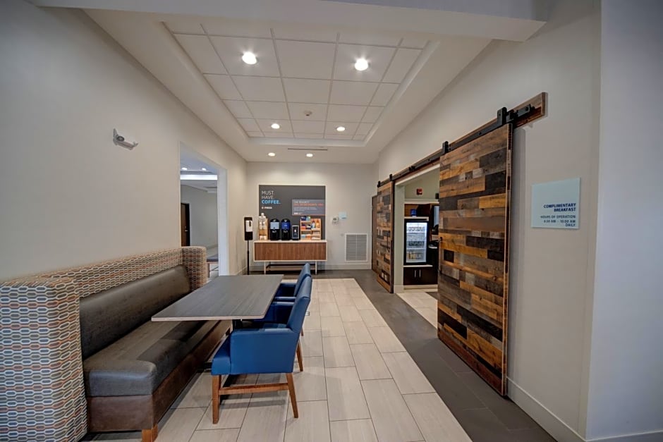 Holiday Inn Express Hotel & Suites Oklahoma City-West Yukon By IHG