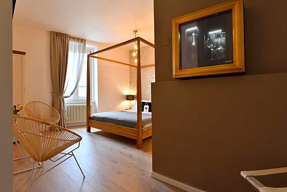 Lainez Rooms & Suites