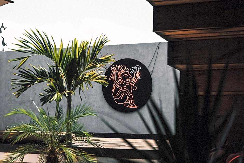 Hotel Sin Nombre