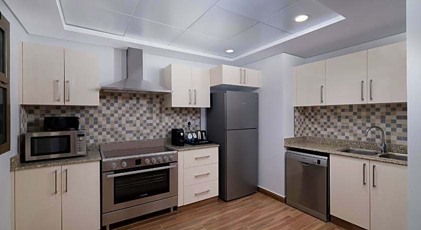 DoubleTree by Hilton Muscat Qurum