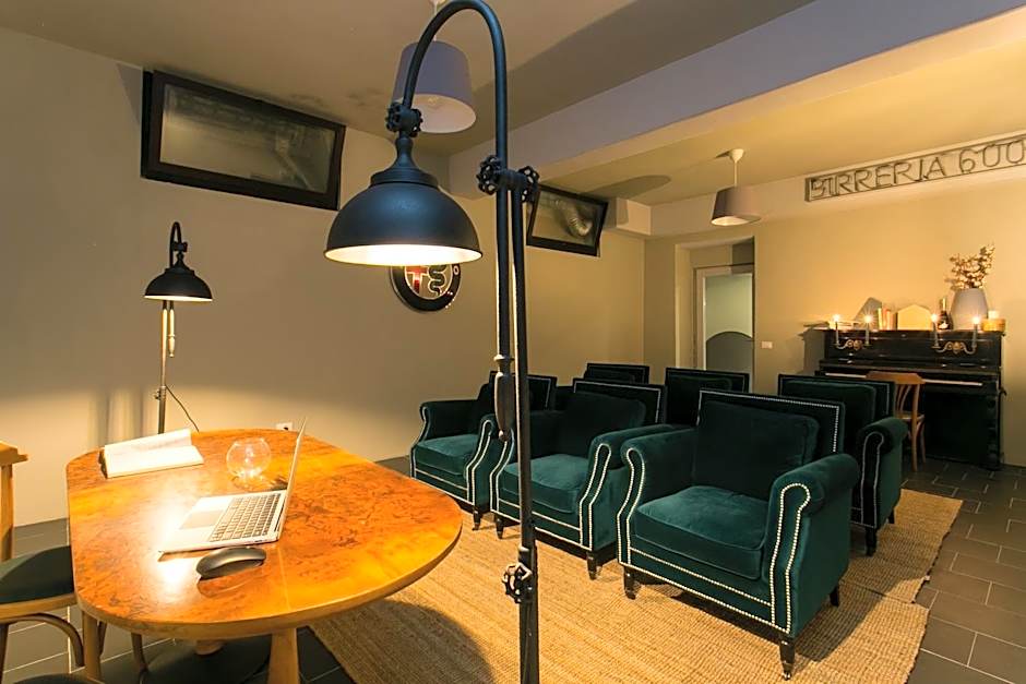 The Leoncino Hotel