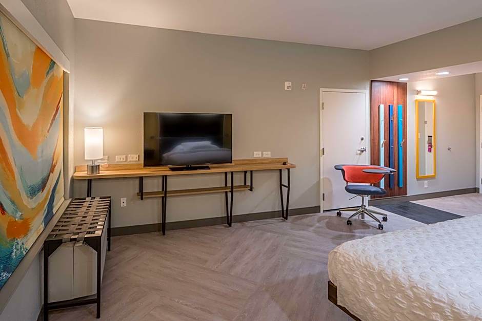 Tru by Hilton Garland, TX