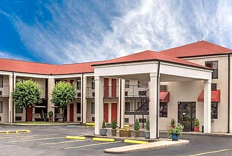 Super 8 by Wyndham Bryant Little Rock Area