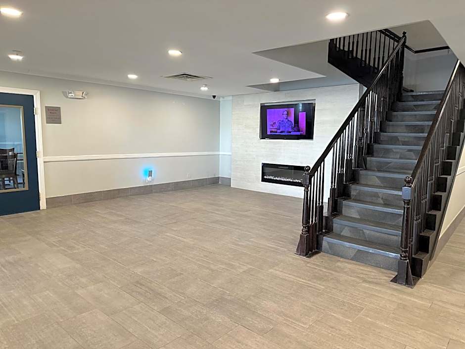 Hawthorn Extended Stay by Wyndham Hobbs