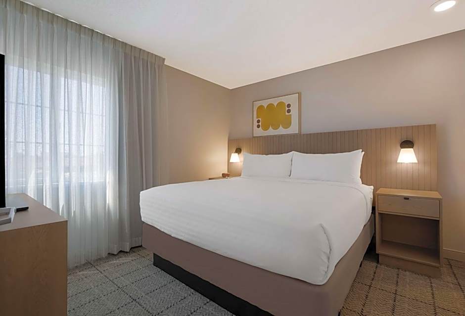Sonesta Simply Suites Irvine East Foothill