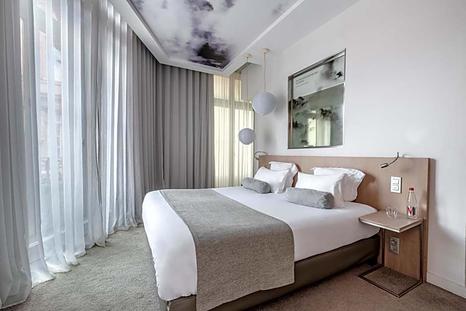 Le Grand Balcon Hotel