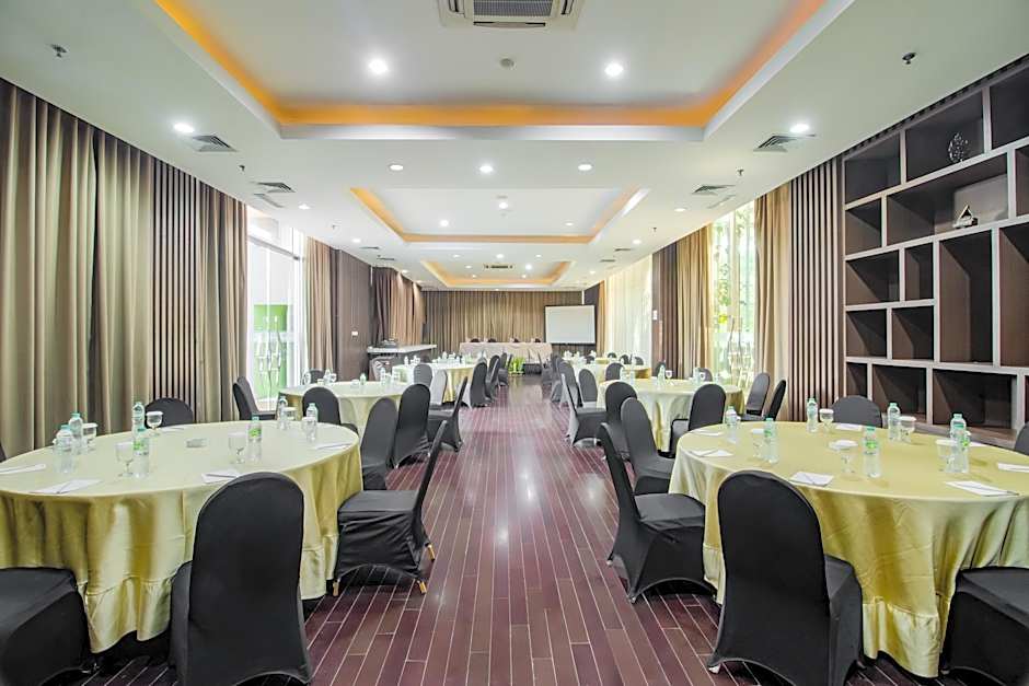 Soll Marina Hotel Serpong