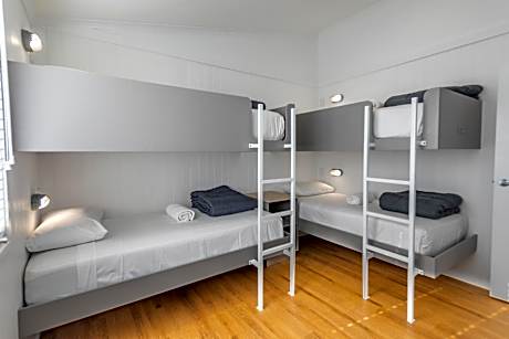 3 Bedroom Superior Poolside Villa