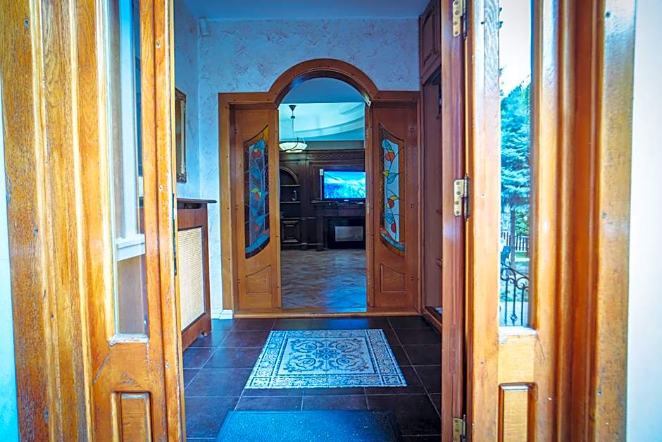 Luxuria Central Villa Bucharest