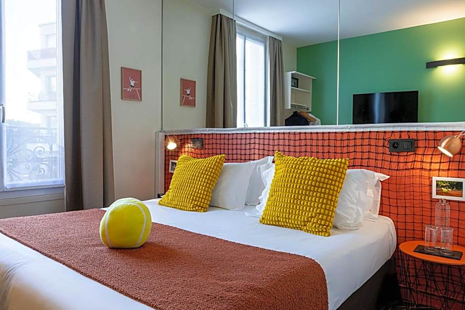 Hotel Olympic by Patrick Hayat