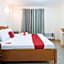 RedDoorz @ Golden Park Inn La Union