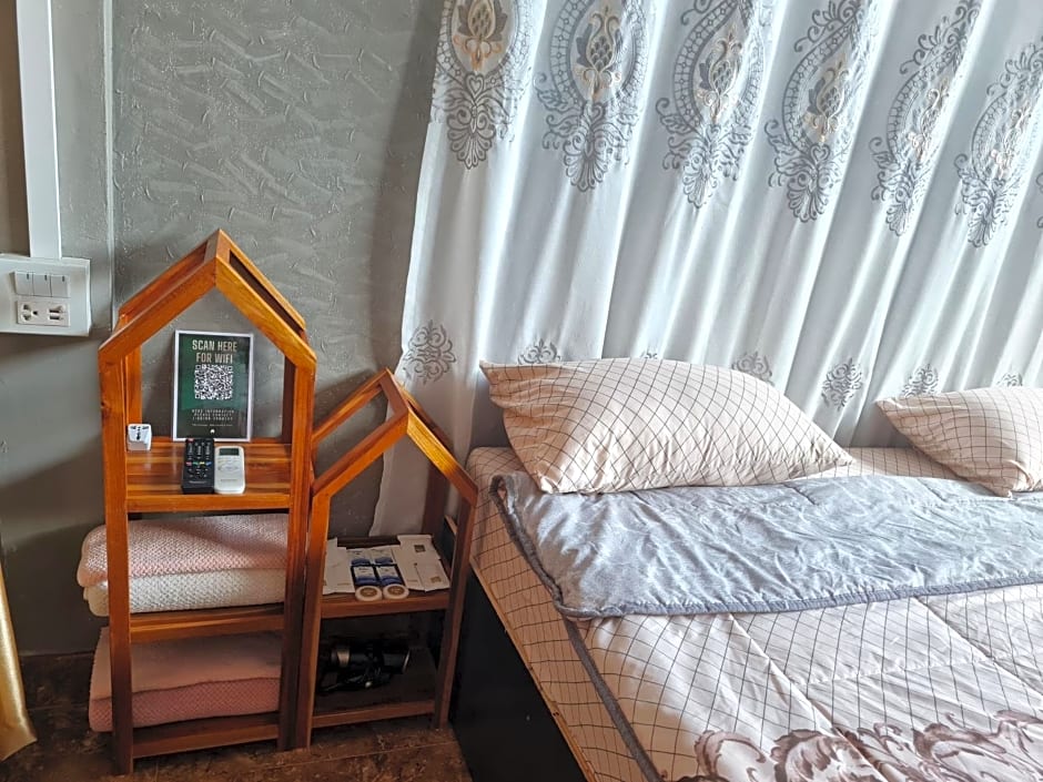 The Greenergy - NO LIFT - Book 48 hrs ahead - 4th floor