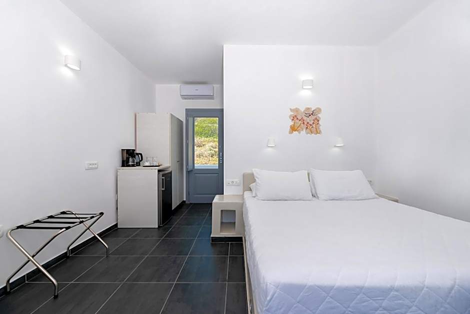 Pancratium Villas & Suites