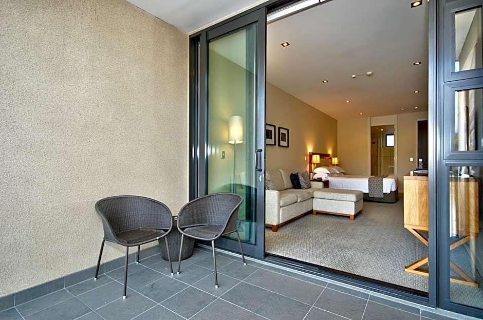 The Rees Hotel & Luxury Apartments