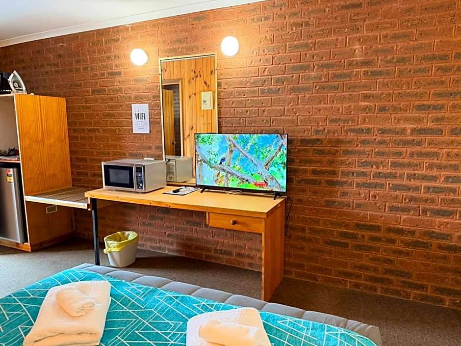 Photo 1 of 13 of Deluxe 2 Beds