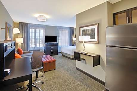 Queen Studio Suite
