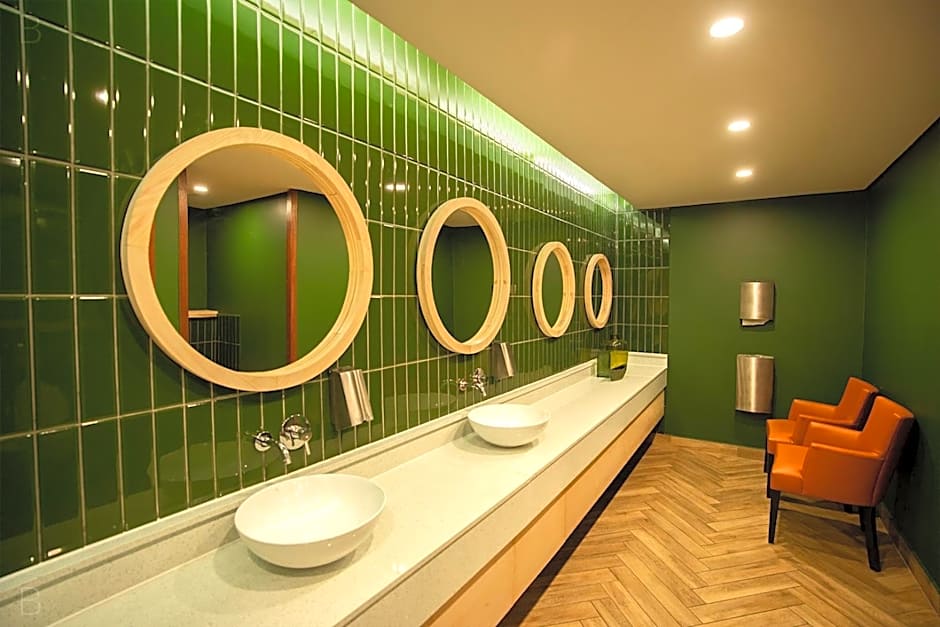 Lagoon Beach Hotel Apartments