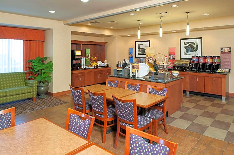 Hampton Inn By Hilton Macomb