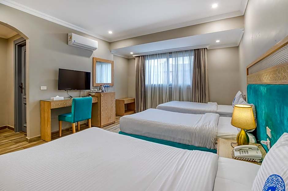 Mamlouk Pyramids Hotel