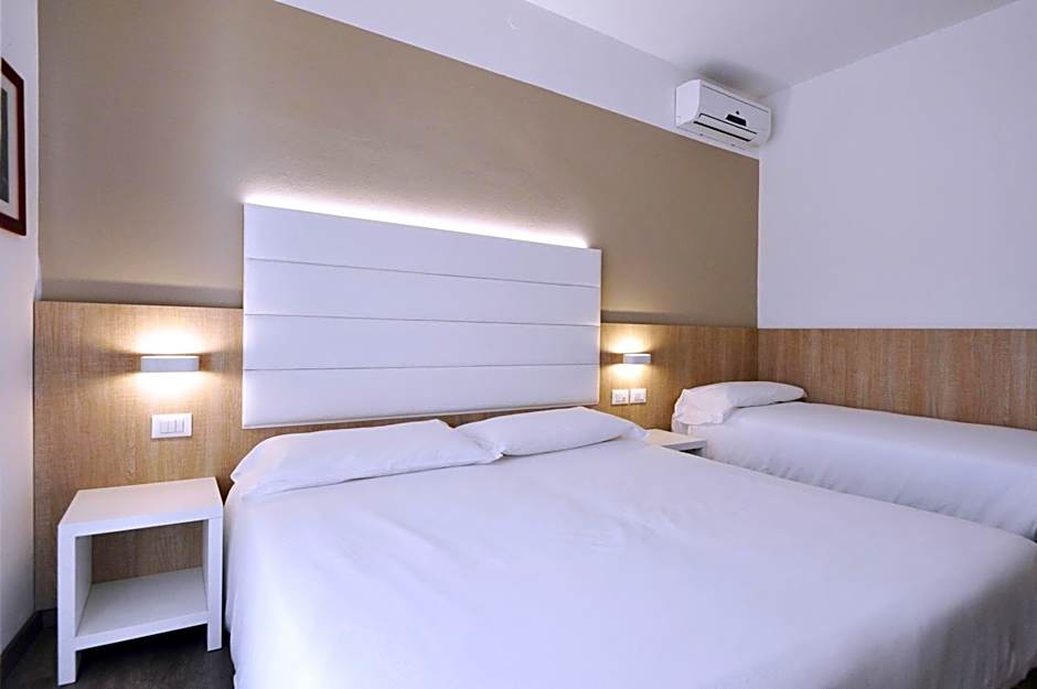 Hotel Etna