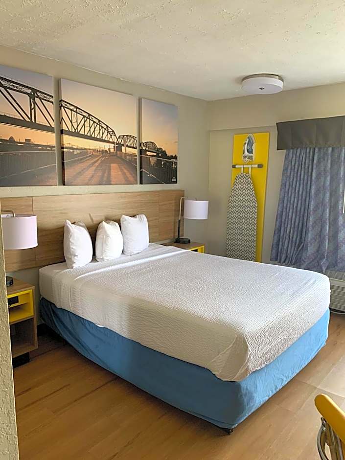 Days Inn by Wyndham Louisville Airport Fair and Expo Center