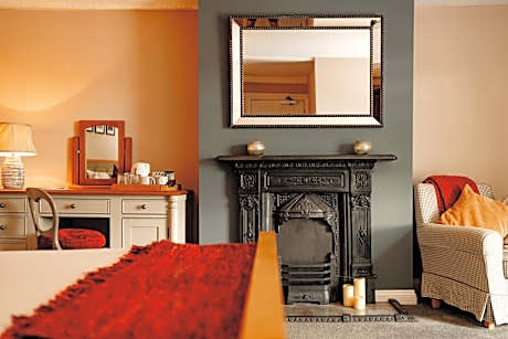 Wheatacre White Lion