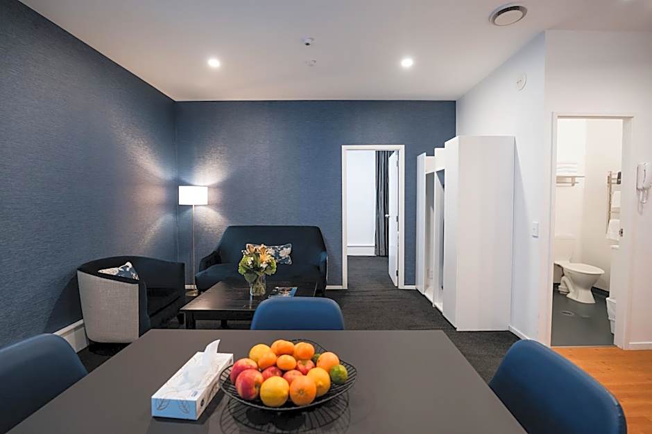 Gilmer Apartment Hotel