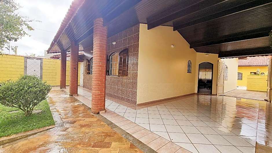 Piscina, Churrasqueira, Wi-Fi, SmartTv, 4dorm, Comércios na porta