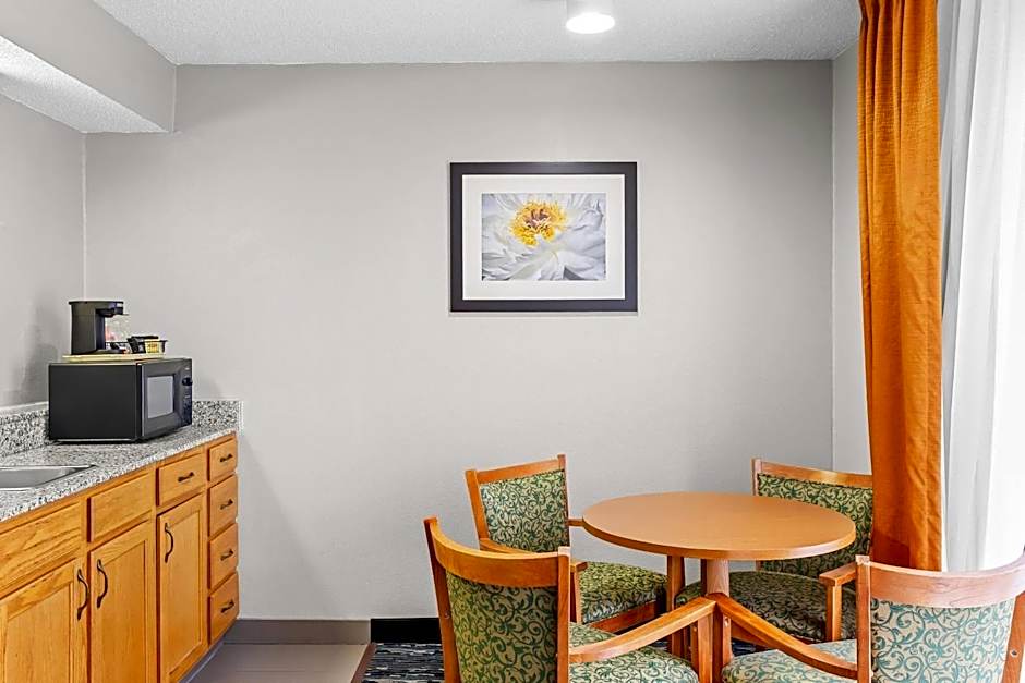 Quality Inn Rochester South