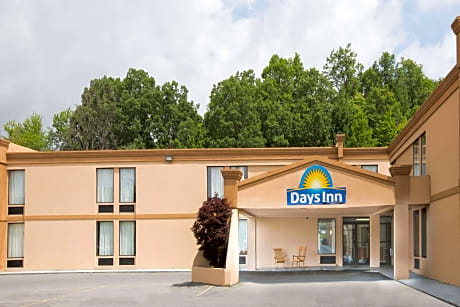 Days Inn by Wyndham Mount Hope