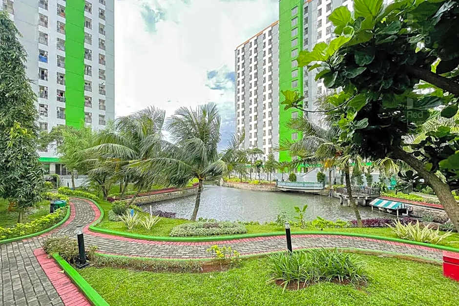 RedLiving Apartemen Green Lake View Ciputat - Farida Property 1 Tower E