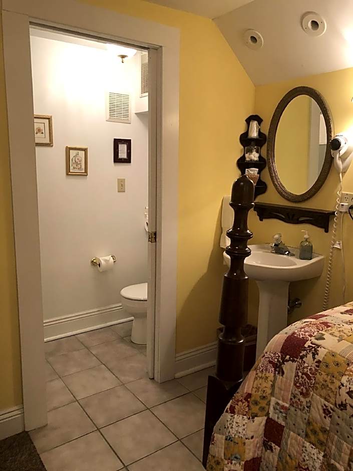 Alpine Haus Bed & Breakfast Inn