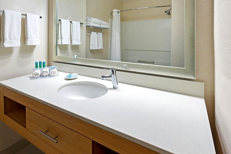 Holiday Inn Express & Suites Henderson By IHG