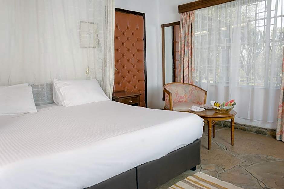 Jacaranda Lake Elementaita Lodge