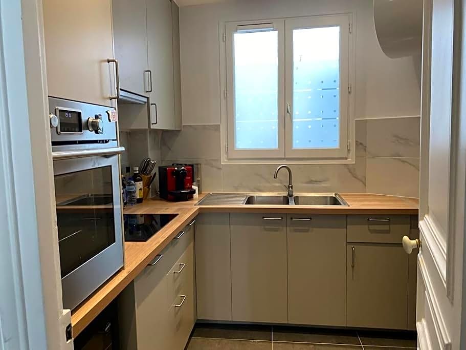 Paris West LivingTrendy area spacious apt 2BR Opéra Montmartre