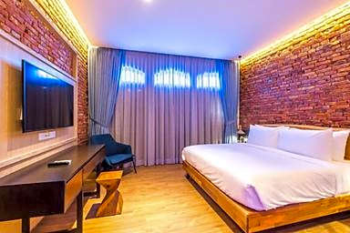 Tien Terrace Macalister