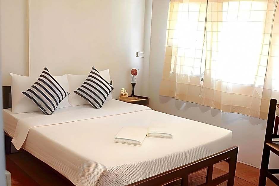 Banana hostel (Don Muang)