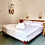 Hotel Zajazd Kultury, dawniej Pocztowy