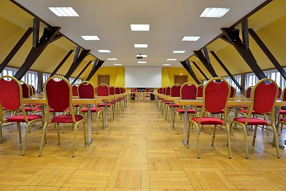 Land- und Golfhotel Alte Fliegerschule