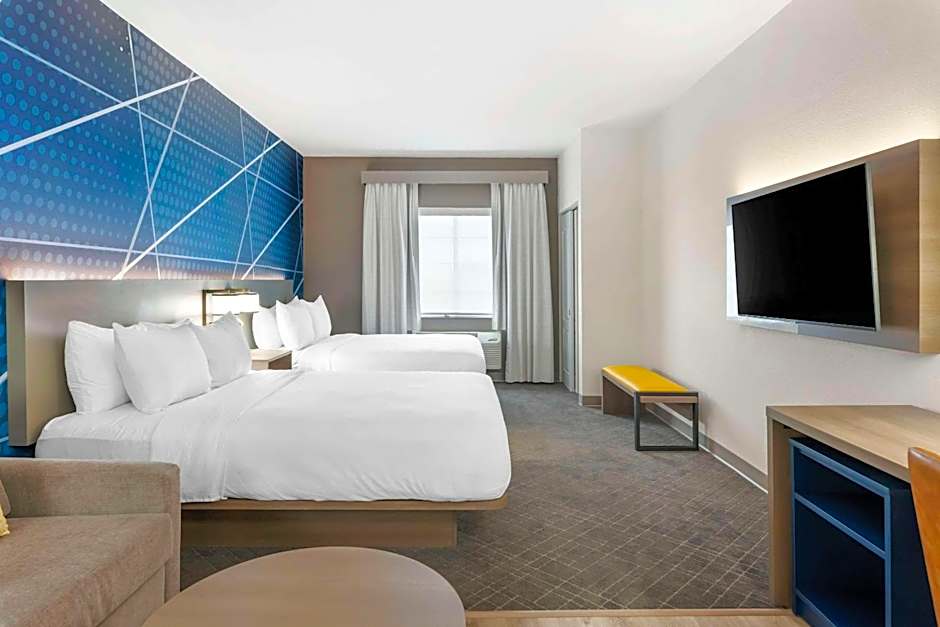 Comfort Suites Elgin