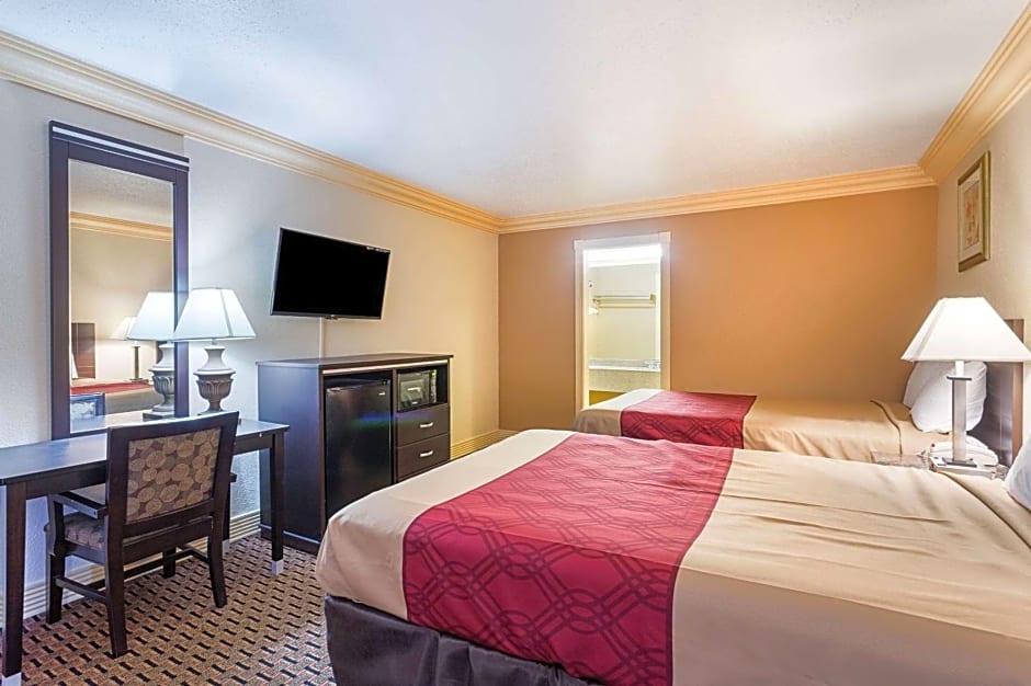 Rodeway Inn & Suites Birmingham I-59 exit 134