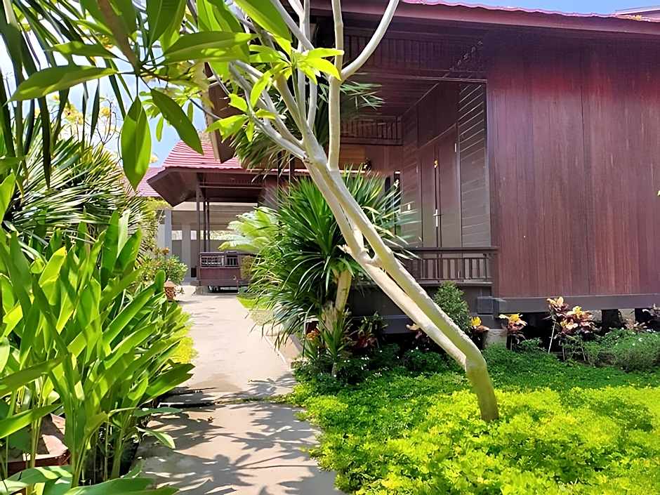 Exotic Komodo Hotel