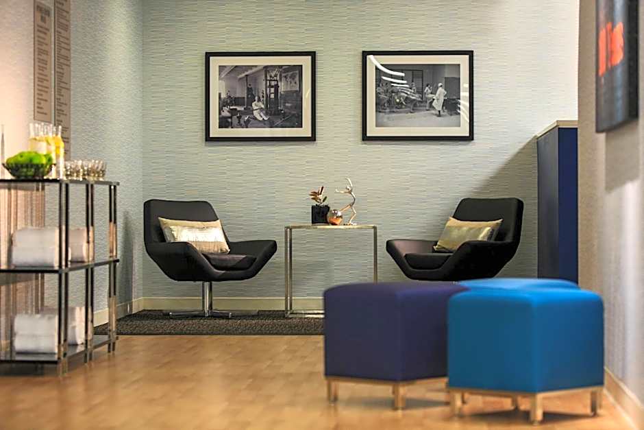 Renaissance by Marriott Denver Downtown City Center Hotel