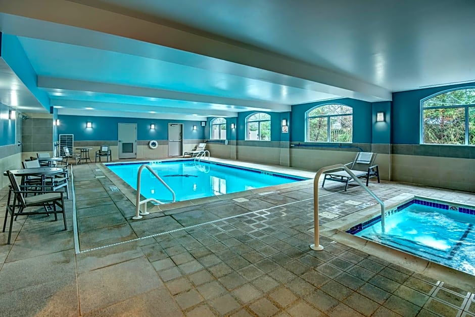 Holiday Inn Express Woodbridge By IHG