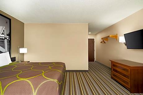 Queen Room - Disability Access/Non-Smoking